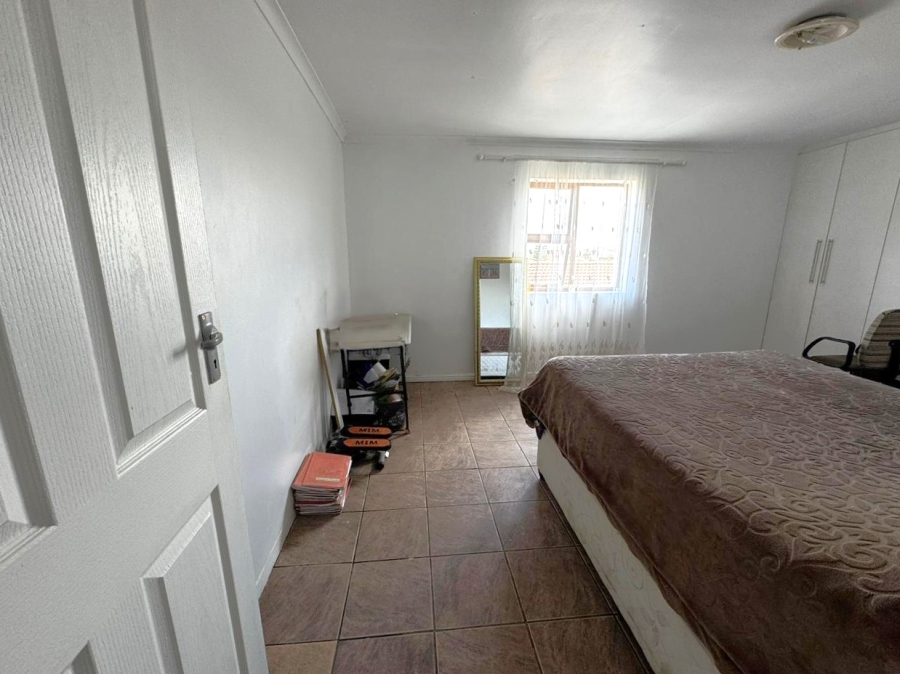 4 Bedroom Property for Sale in Croydon Western Cape